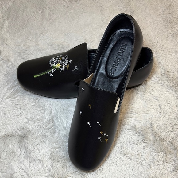 Kiki Price Chic Black Loafers with Dandelion Embroidery - Picture 6 of 7